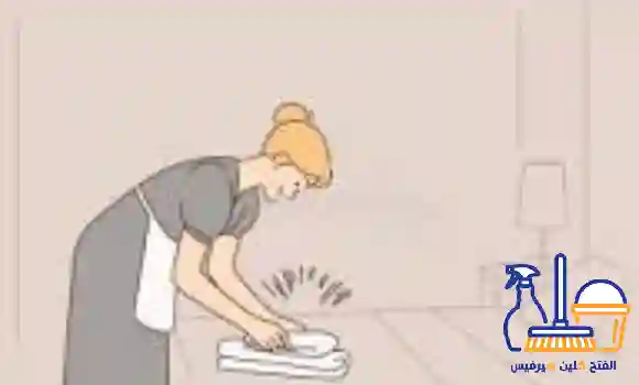 شغالة اندونيسية في الدمام أثناء أداء الأعمال المنزلية اليومية داخل منزل سكني